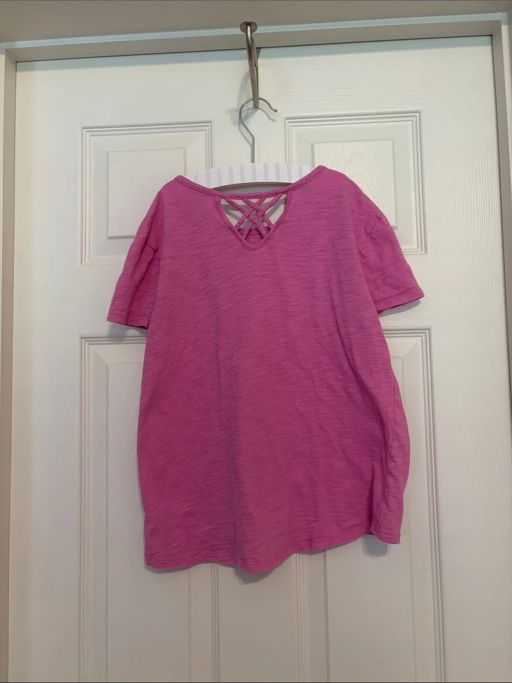 Gap pink tee with crisscross back cutout - Size youth XL